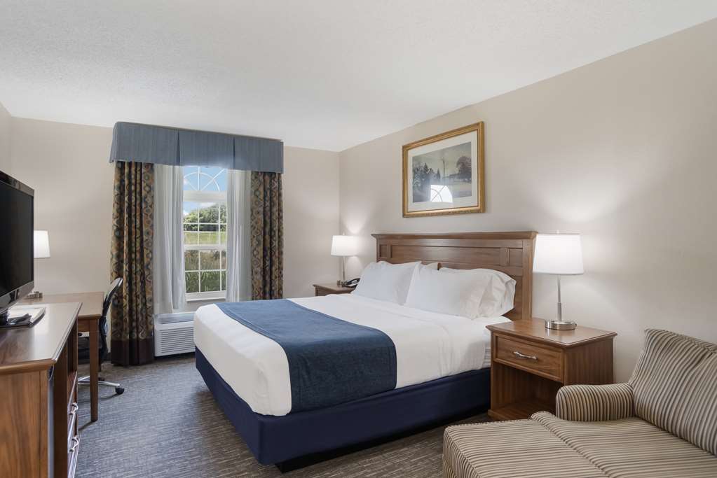 SureStay Plus by Best Western Elizabethtown Hershey-guestroom-Guest Room,On-Site.jpg