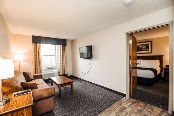 Suite - SureStay Plus Hotel by Best Western Elizabethtown