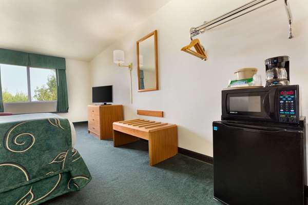  - Travelodge Sharon Springs