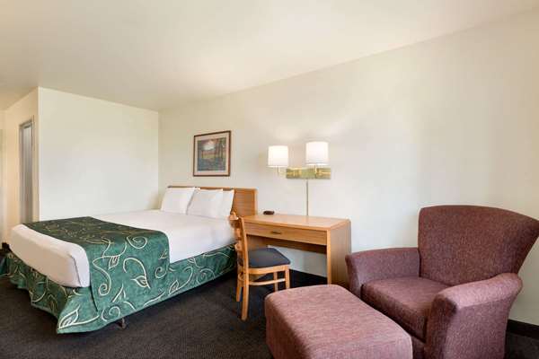  - Travelodge Sharon Springs