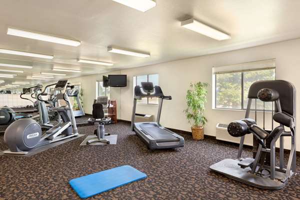 Fitness/ Exercise Room - Travelodge Sharon Springs