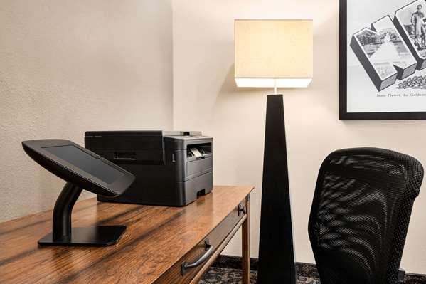 Conference Area - Super 8 Hotel Lincoln