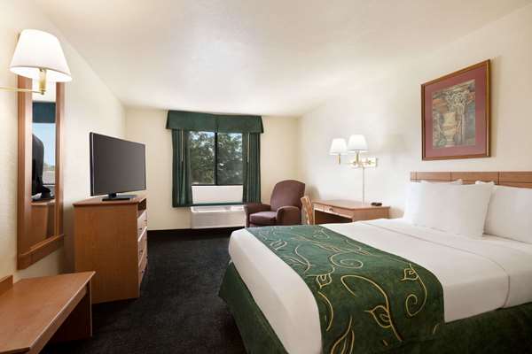 - Baymont Inn & Suites Hearne