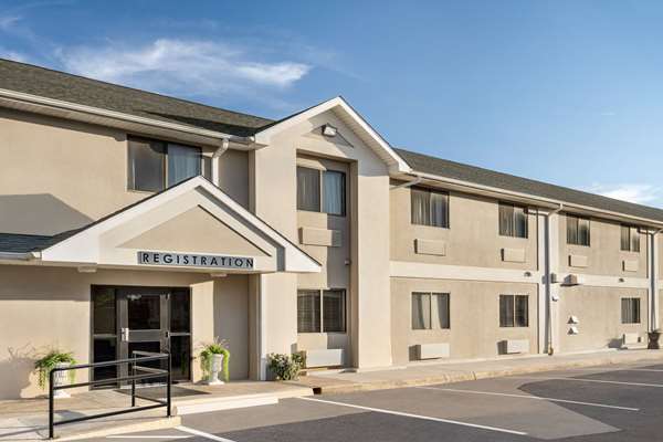 Exterior view - Baymont Inn & Suites Hearne
