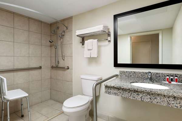  - Baymont Inn & Suites Florence - I-71 & I-75, Exit 180