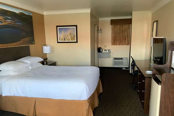 - Days Inn Wauseon - I-80 & I-90, Exit 34