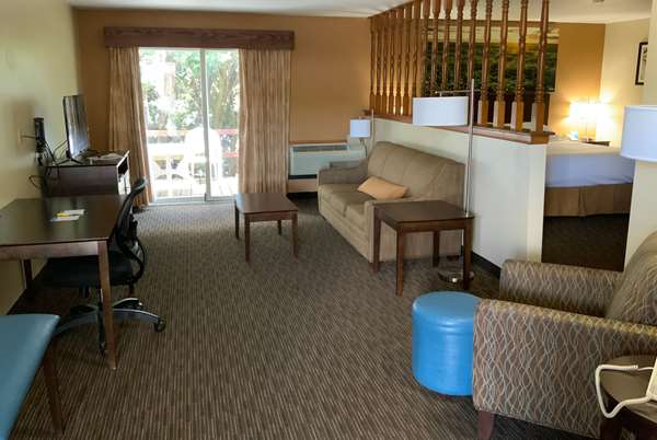  - Days Inn Wauseon - I-80 & I-90, Exit 34