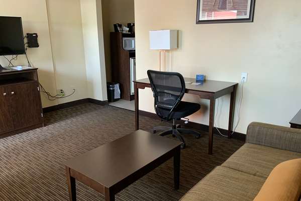  - Days Inn Wauseon - I-80 & I-90, Exit 34