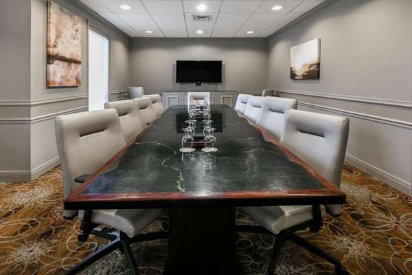  - Richmond Inn & Suites LSU Baton Rouge - I-10, Exit 158