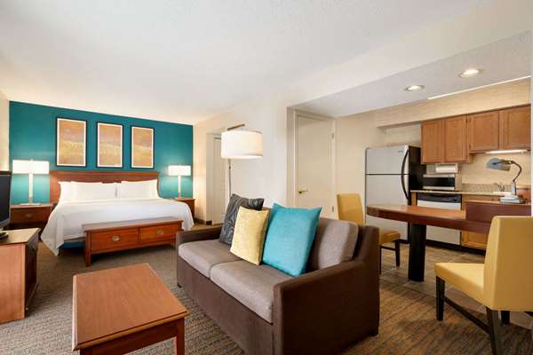  - Hawthorn Suites by Wyndham Tinton Falls