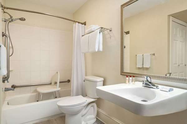  - Hawthorn Suites by Wyndham Tinton Falls