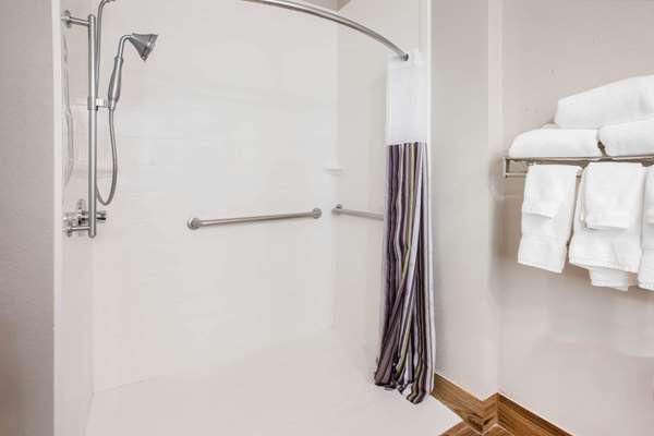  - La Quinta Inn & Suites Elkhart - I-80 & I-90, Exit 92