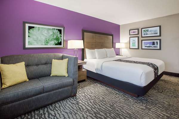 Suite - La Quinta Inn & Suites Elkhart - I-80 & I-90, Exit 92