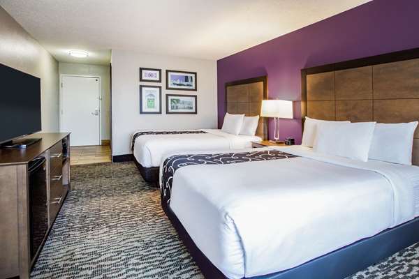  - La Quinta Inn & Suites Elkhart - I-80 & I-90, Exit 92