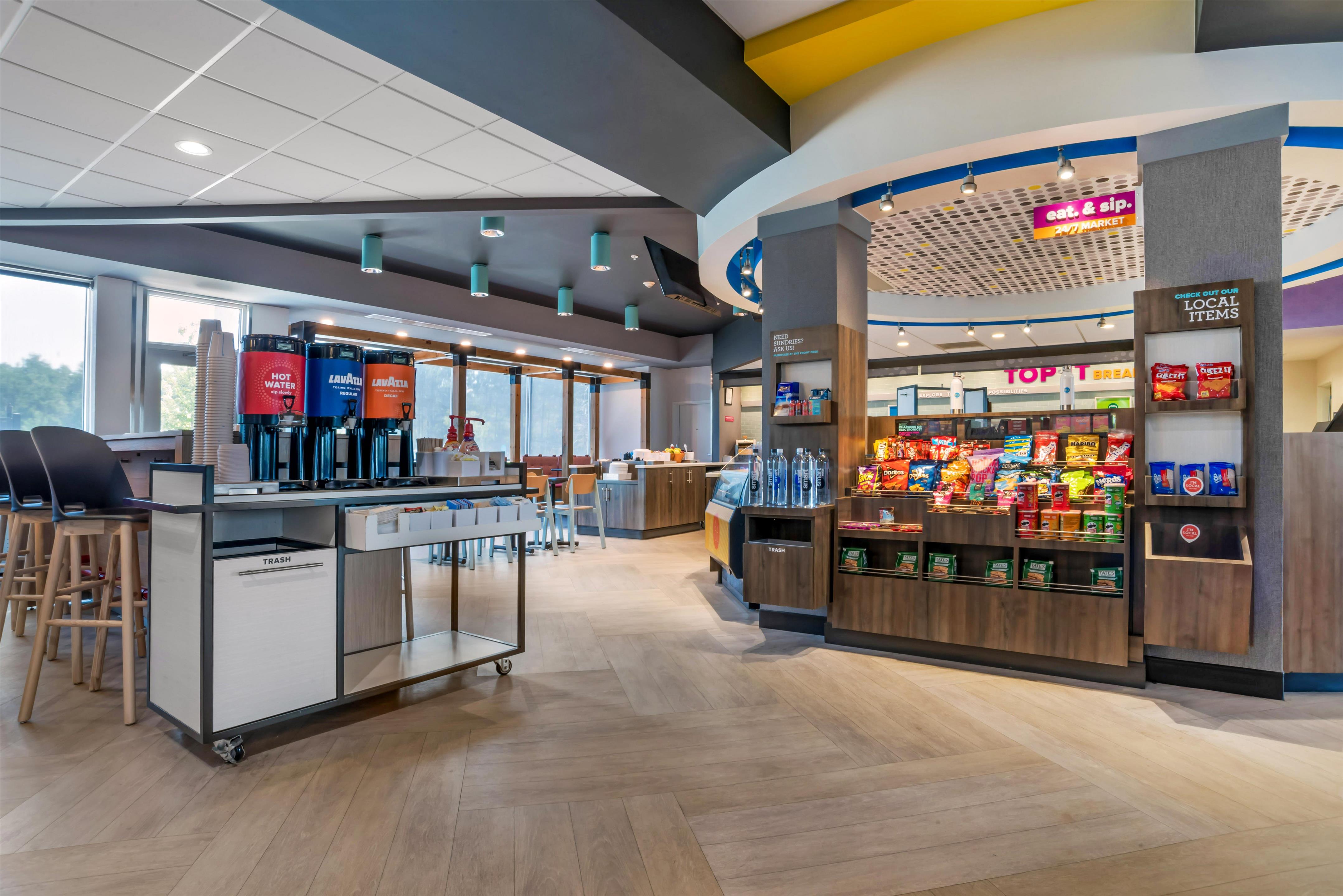 Restaurant | Tru by Hilton Auburn