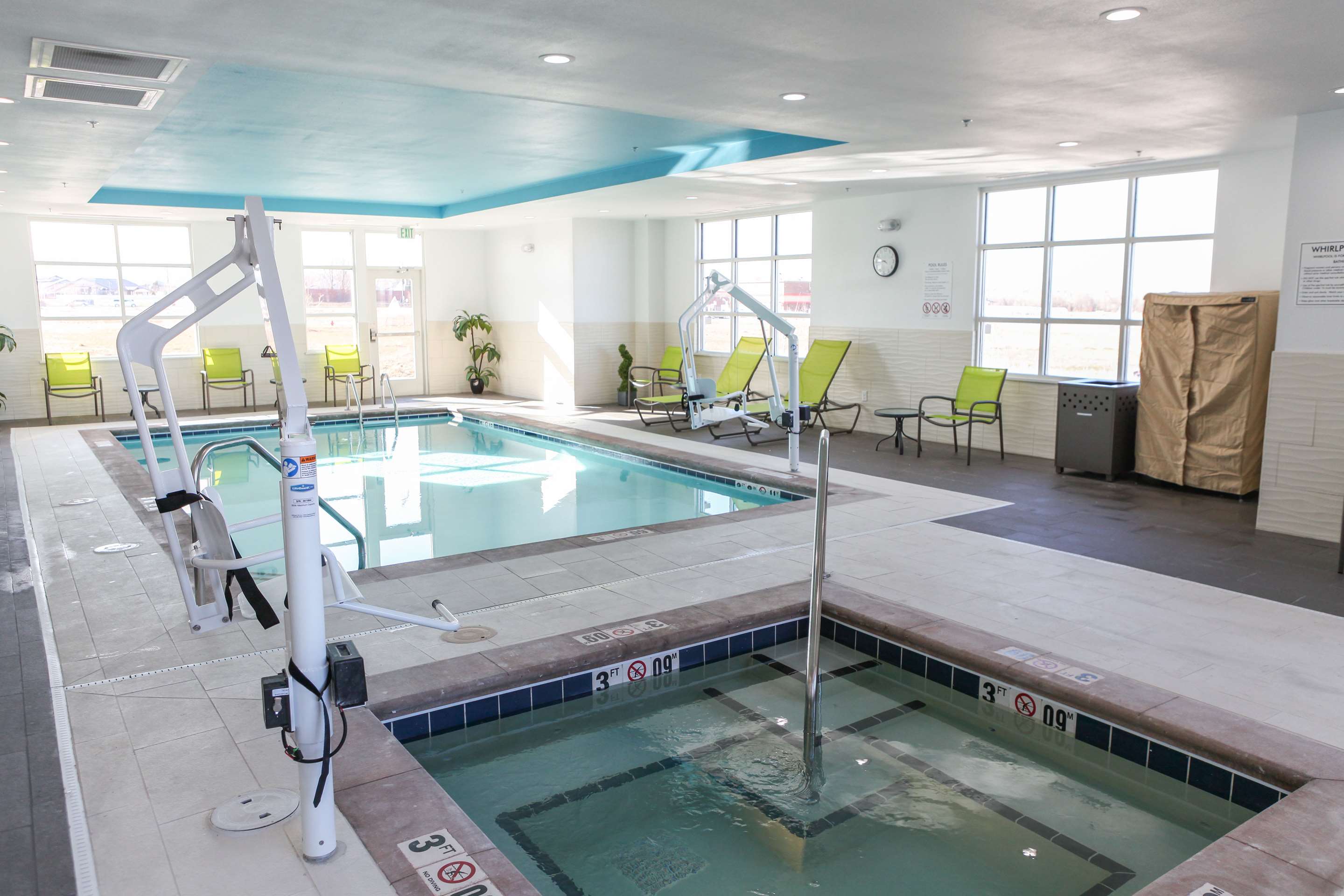 Pool | Hampton Inn & Suites Lafayette Medical Center, CO