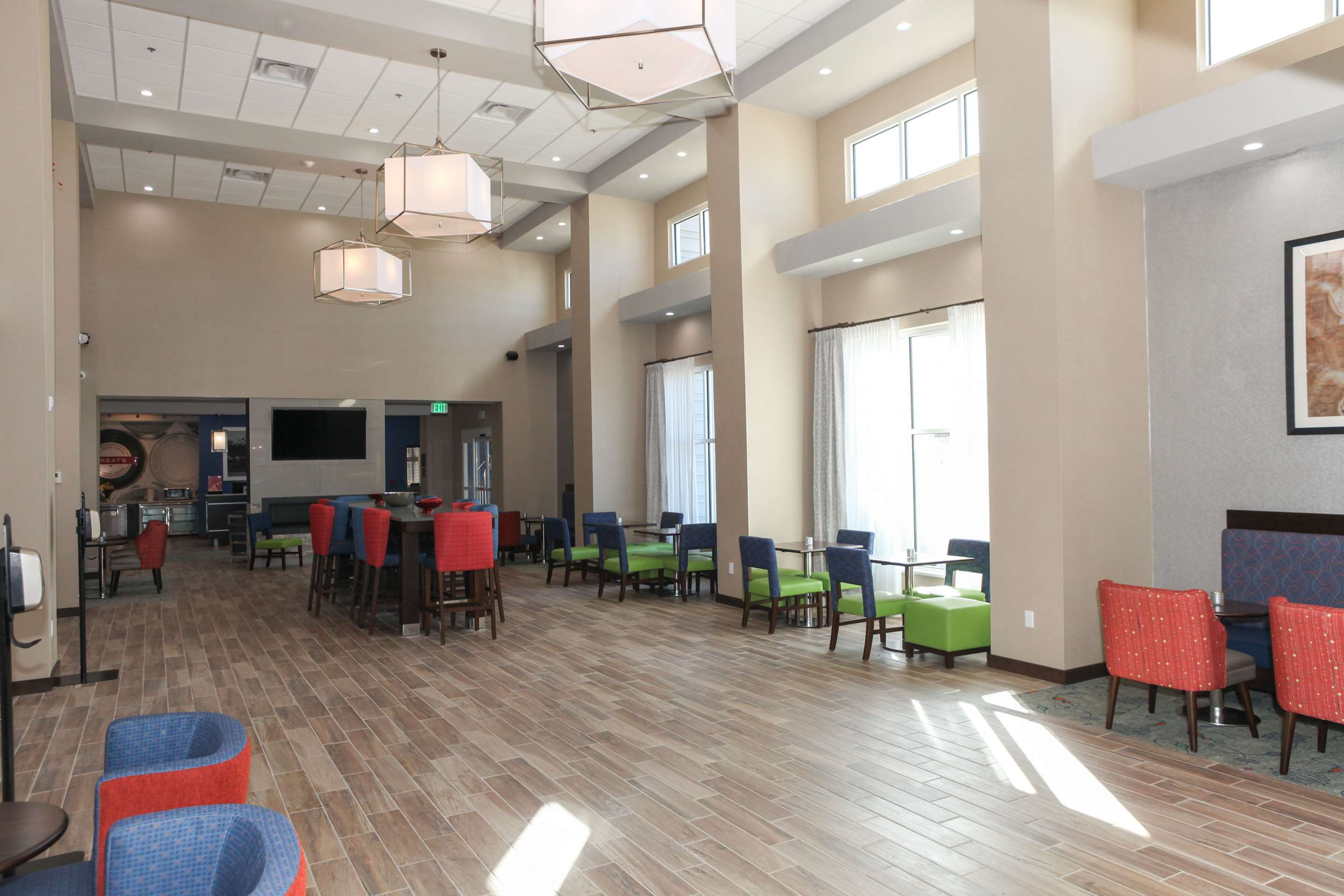 Lobby | Hampton Inn & Suites Lafayette Medical Center, CO