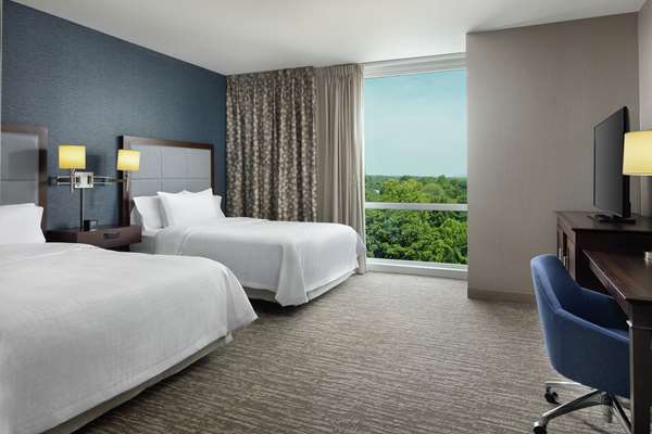  - Hampton Inn & Suites Glenpointe Teaneck - I-95, Exit 70