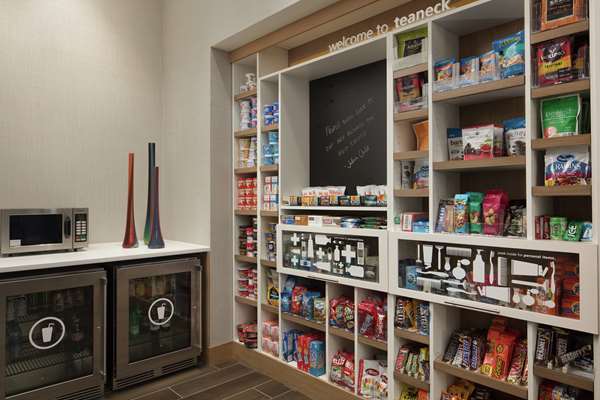 Restaurant - Hampton Inn & Suites Glenpointe Teaneck - I-95, Exit 70