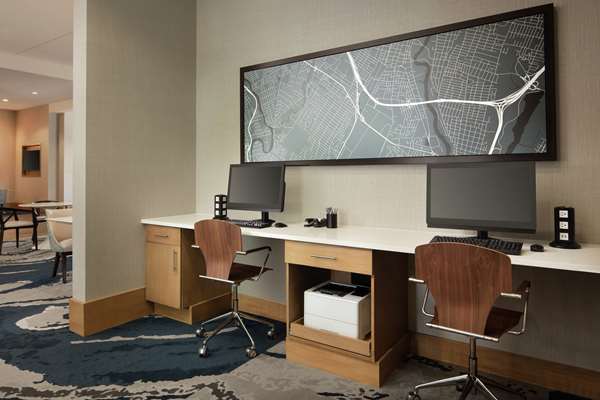 Conference Area - Hampton Inn & Suites Glenpointe Teaneck - I-95, Exit 70