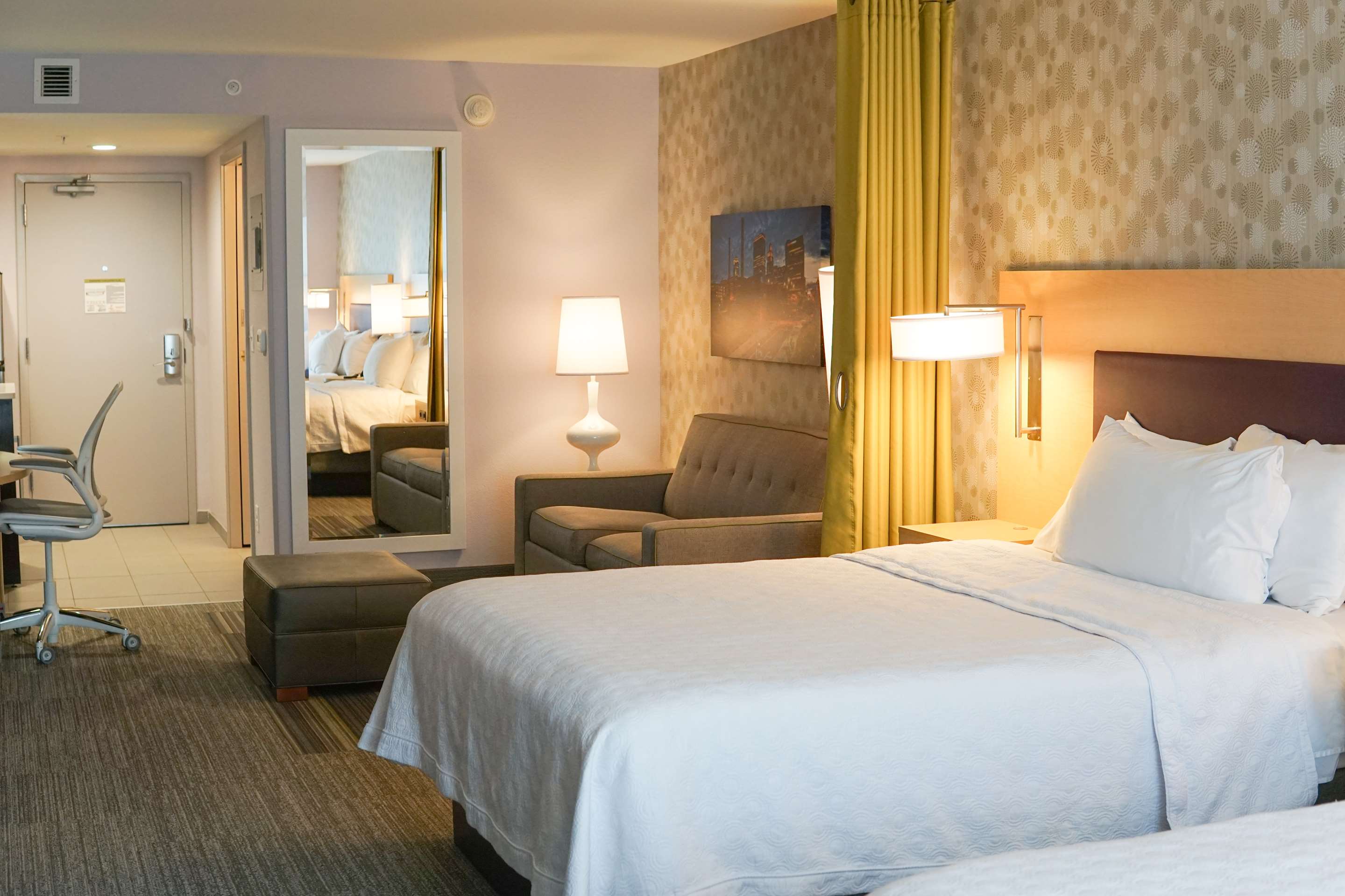 Guest room