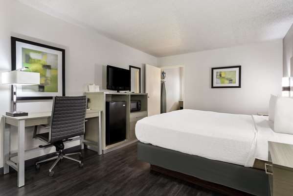  - SureStay Hotel by Best Western Grants - I-40, Exit 85