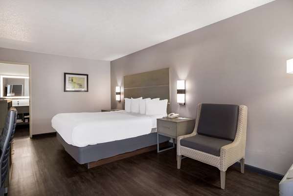  - SureStay Hotel by Best Western Grants - I-40, Exit 85