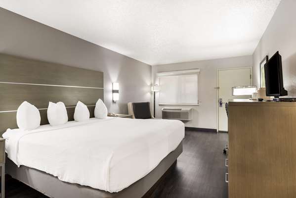  - SureStay Hotel by Best Western Grants - I-40, Exit 85