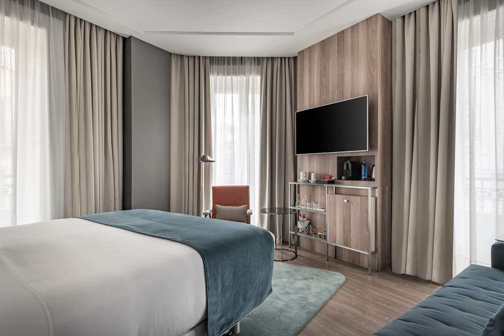 Guest photo