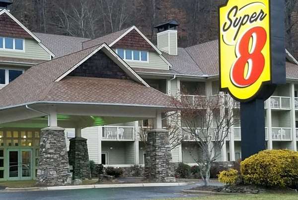 Exterior view - Super 8 Hotel Cherokee