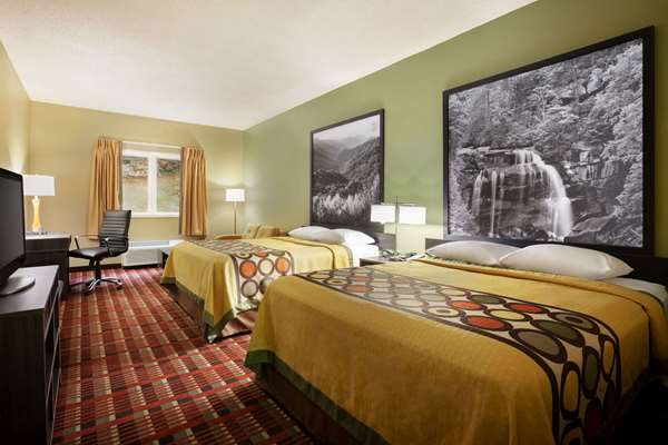  - Super 8 Hotel Cherokee