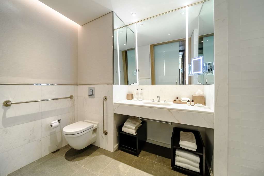 GRAND HYATT BOGOTA-guestroom-Guest Room,Bathroom,On-Site.jpg