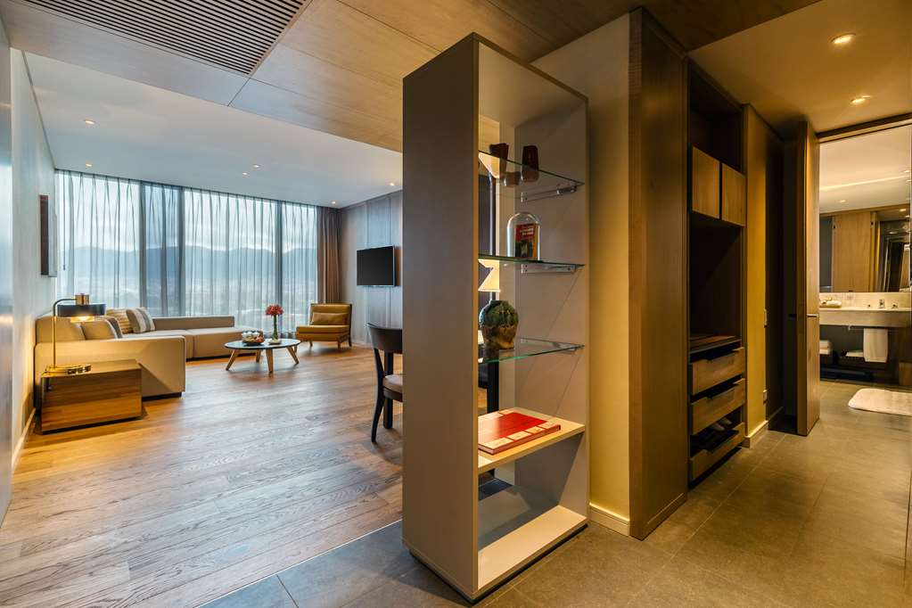 GRAND HYATT BOGOTA-guestroom-Guest Room,Suite,On-Site.jpg