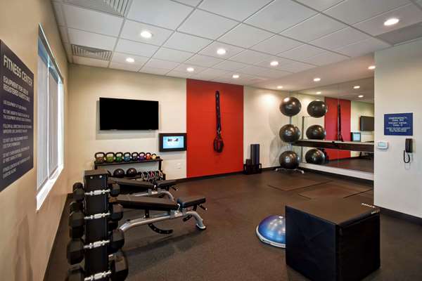 Fitness/ Exercise Room - Tru by Hilton North Platte - I-80, Exit 179