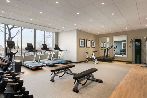 Fitness/ Exercise Room - Embassy Suites Toronto Airport Etobicoke