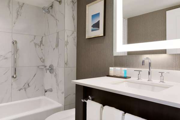  - Embassy Suites Toronto Airport Etobicoke