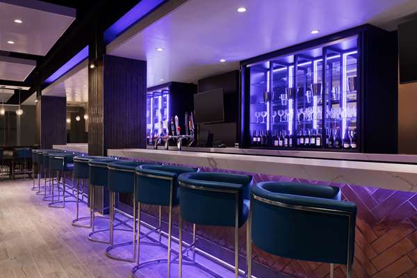 Bar - Embassy Suites Toronto Airport Etobicoke