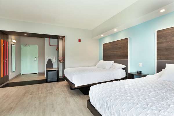  - Tru by Hilton Hotel Lake Charles - I-210, Exit 5