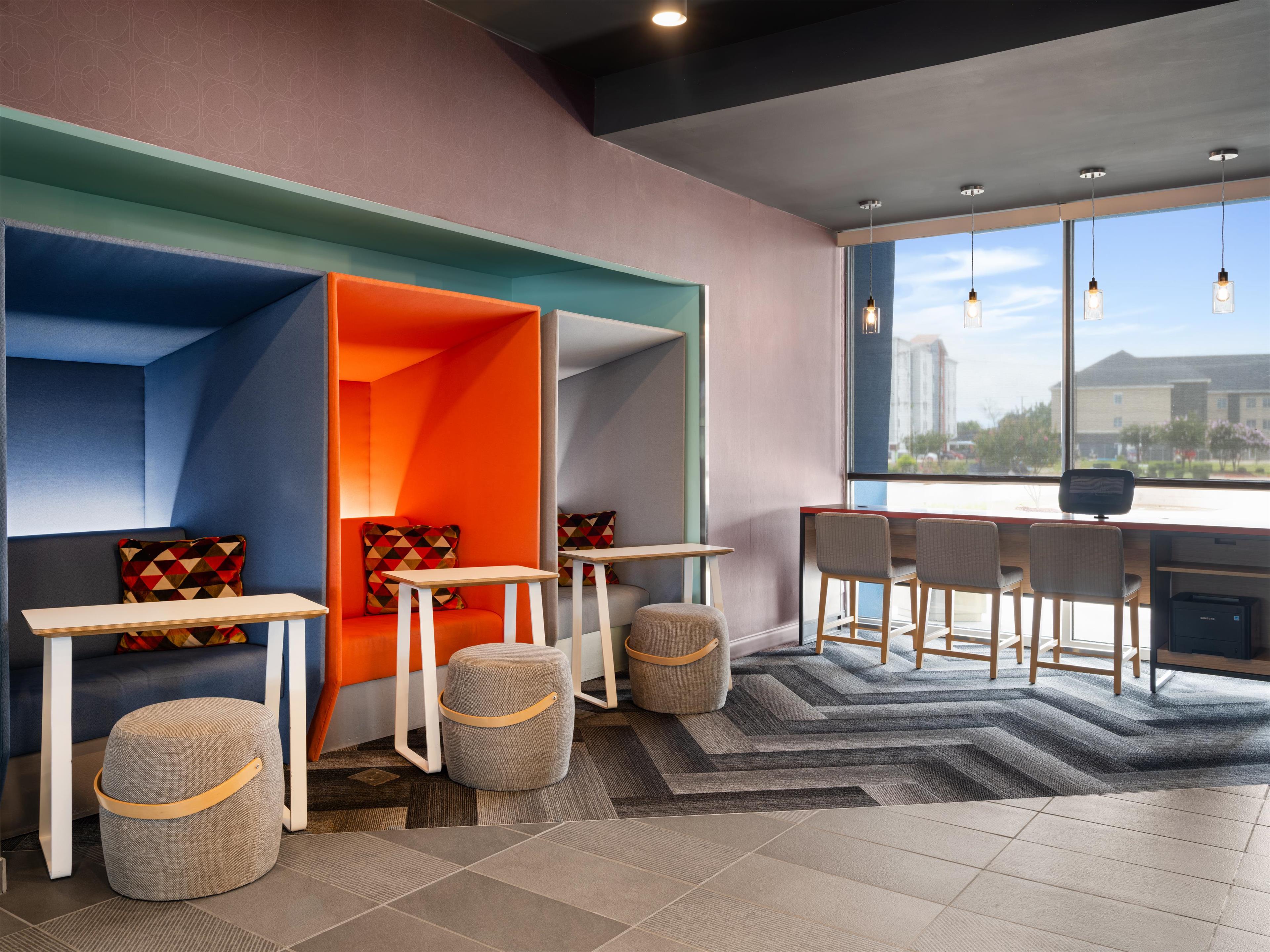 Business Center | Tru By Hilton Lake Charles