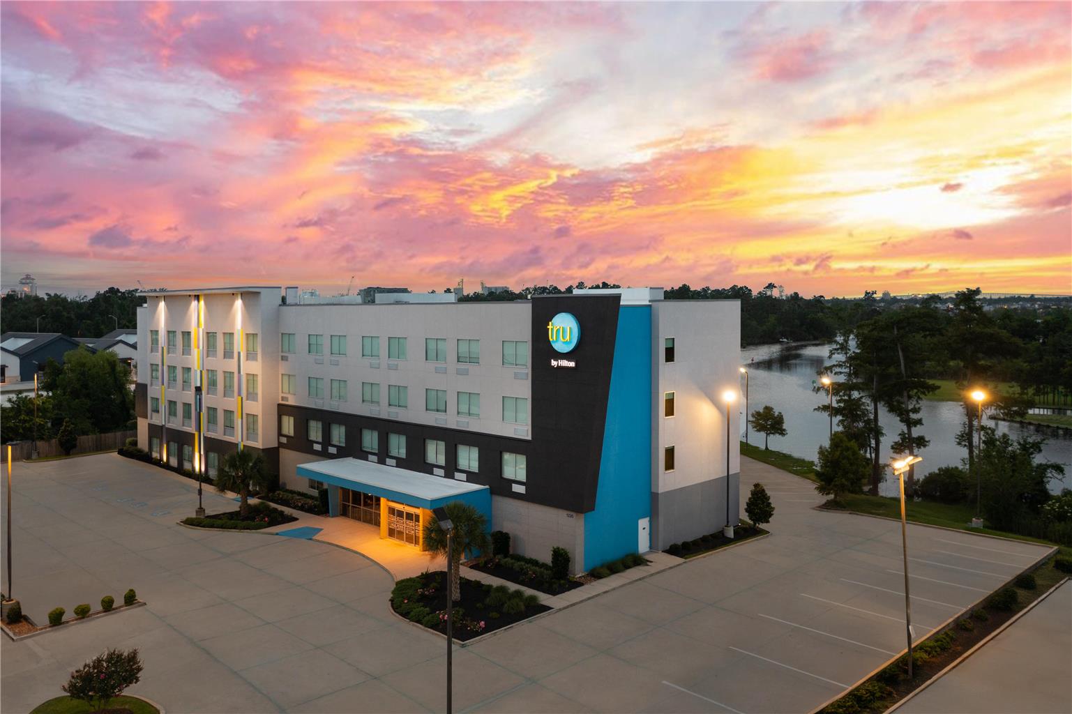 Tru by Hilton Lake Charles
