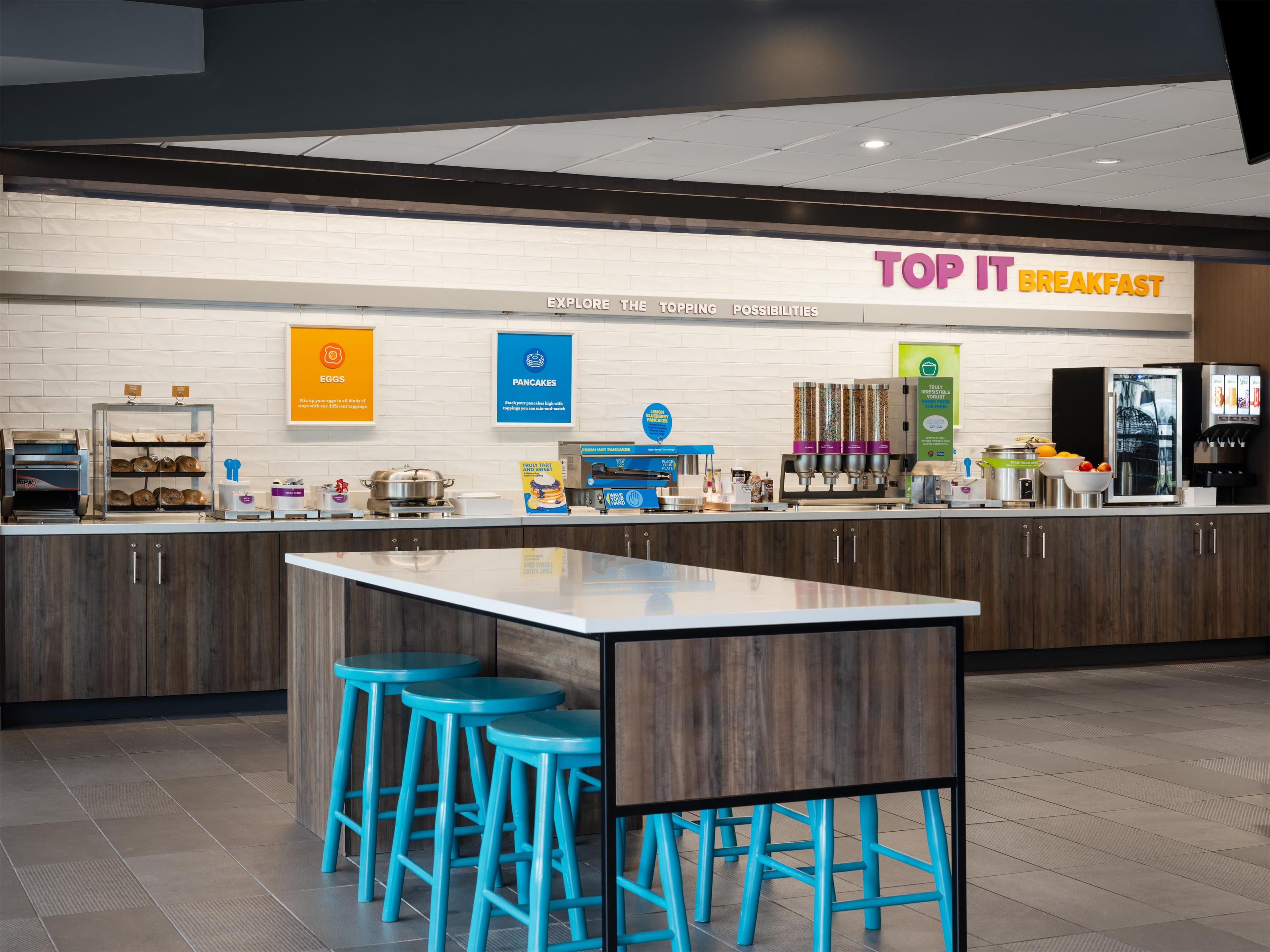 Breakfast Area | Tru By Hilton Lake Charles