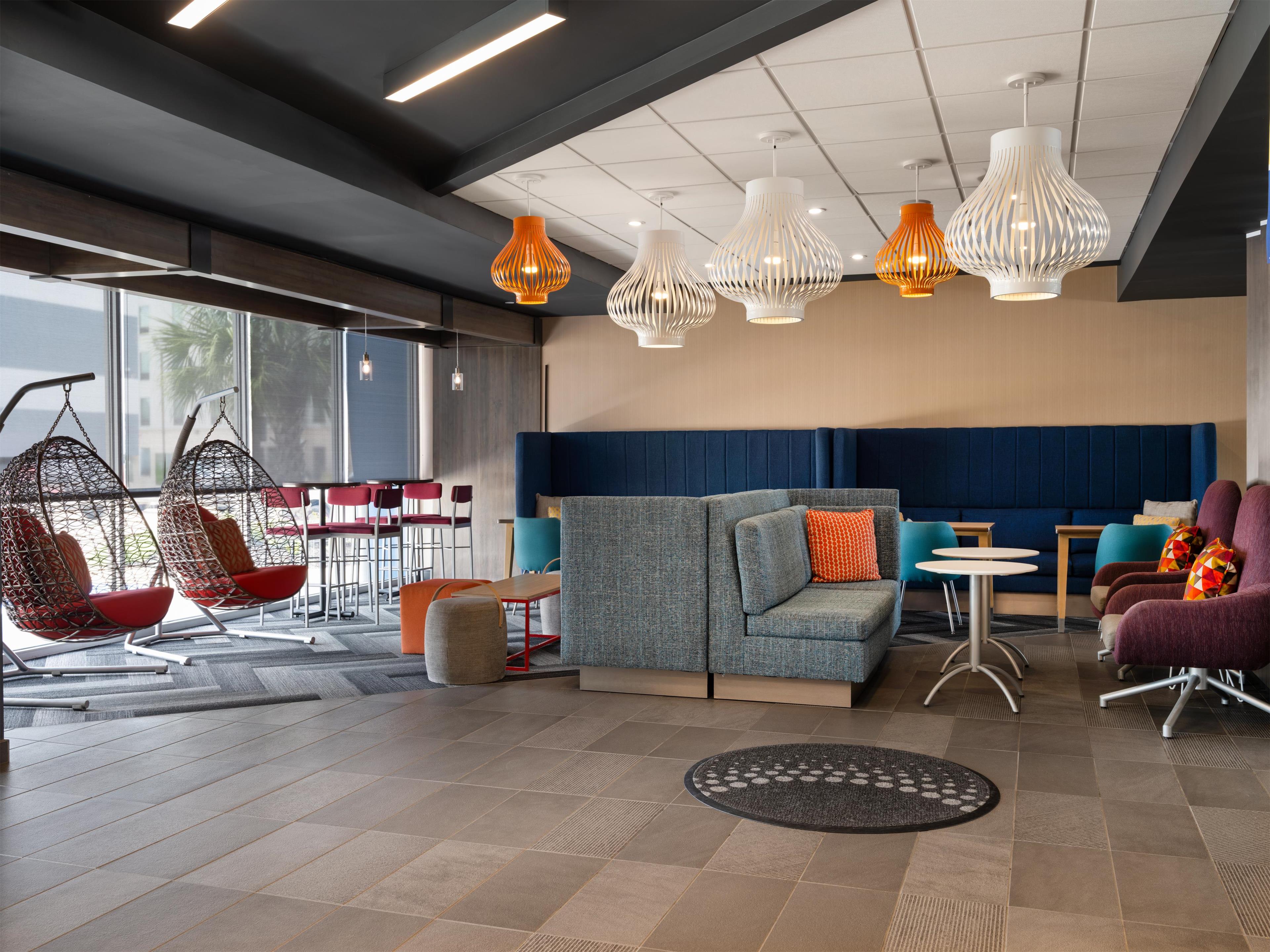 Lobby | Tru By Hilton Lake Charles