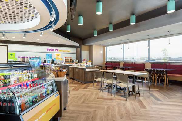  - Tru by Hilton Hotel East Wichita