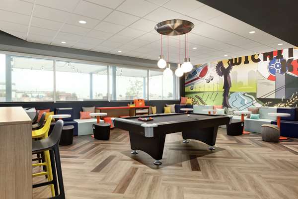  - Tru by Hilton Hotel East Wichita