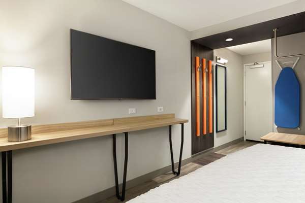  - Tru by Hilton Hotel East Wichita