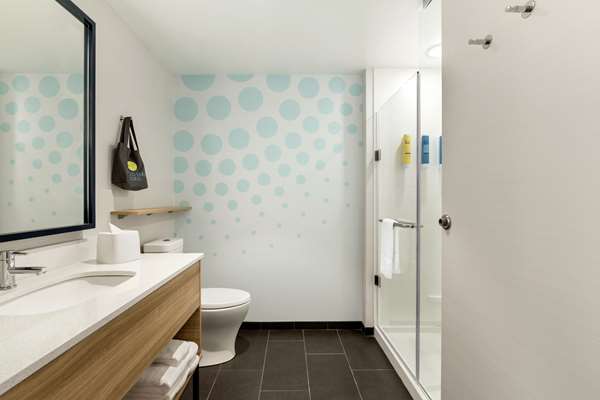  - Tru by Hilton Hotel East Wichita