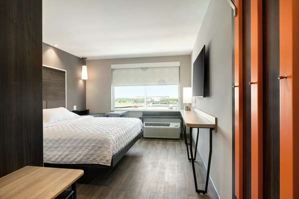  - Tru by Hilton Hotel East Wichita