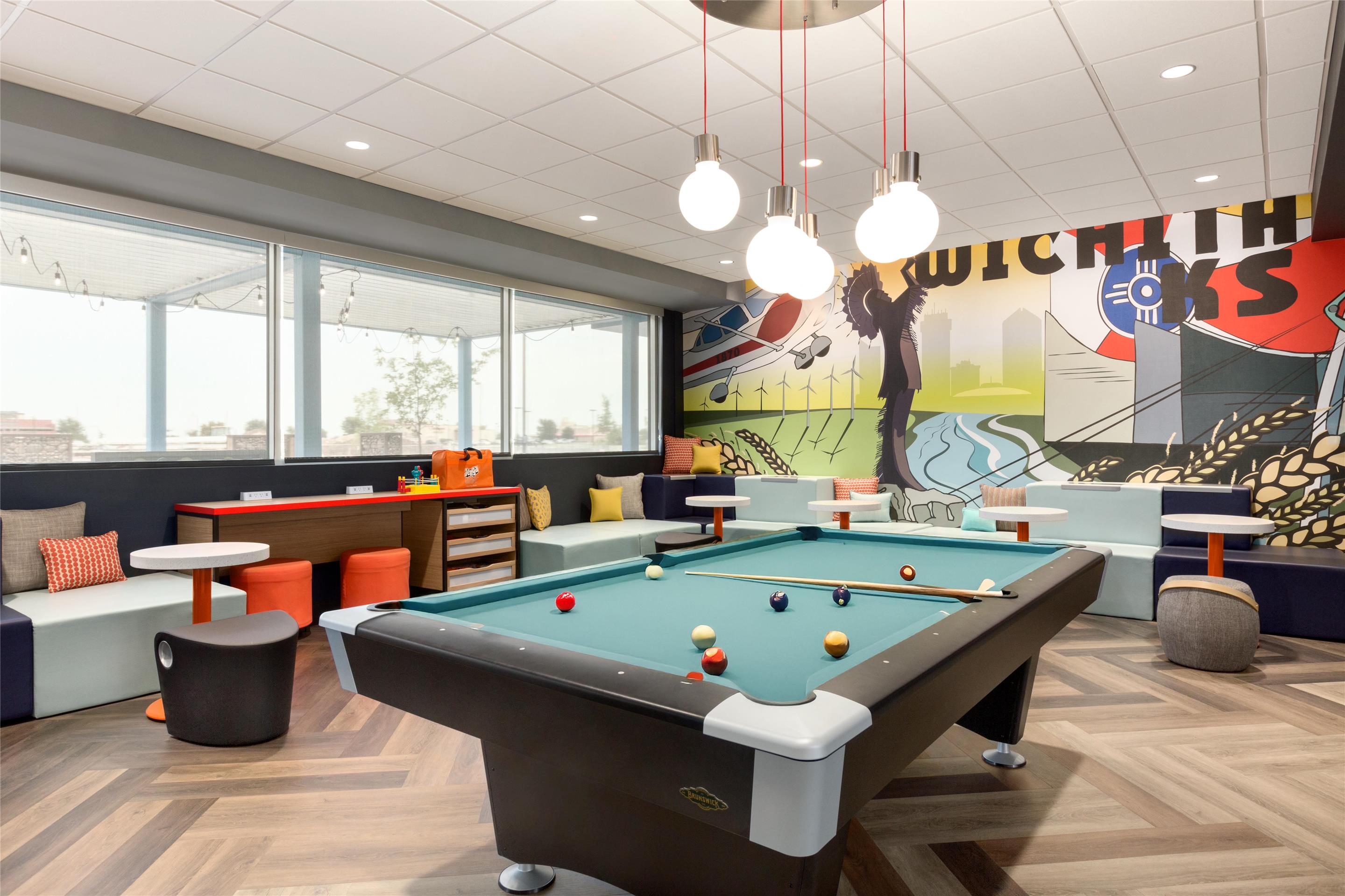 Lobby | Tru by Hilton Wichita Northeast