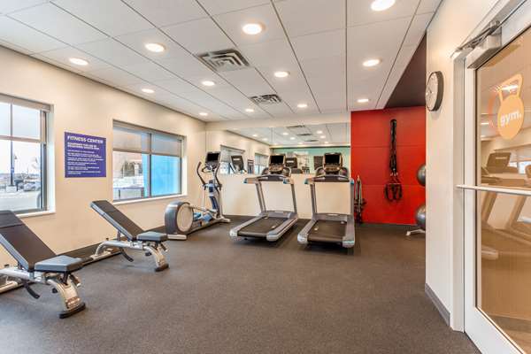 Fitness/ Exercise Room - Tru by Hilton Hotel West Madison