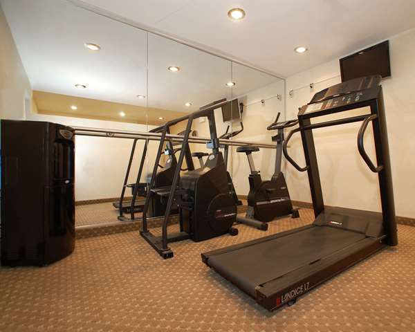 Fitness/ Exercise Room - Red Lion Inn & Suites Long Island City Queens